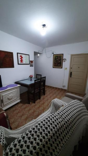 Apartamento em Santos à 10min da praia, piso térreo